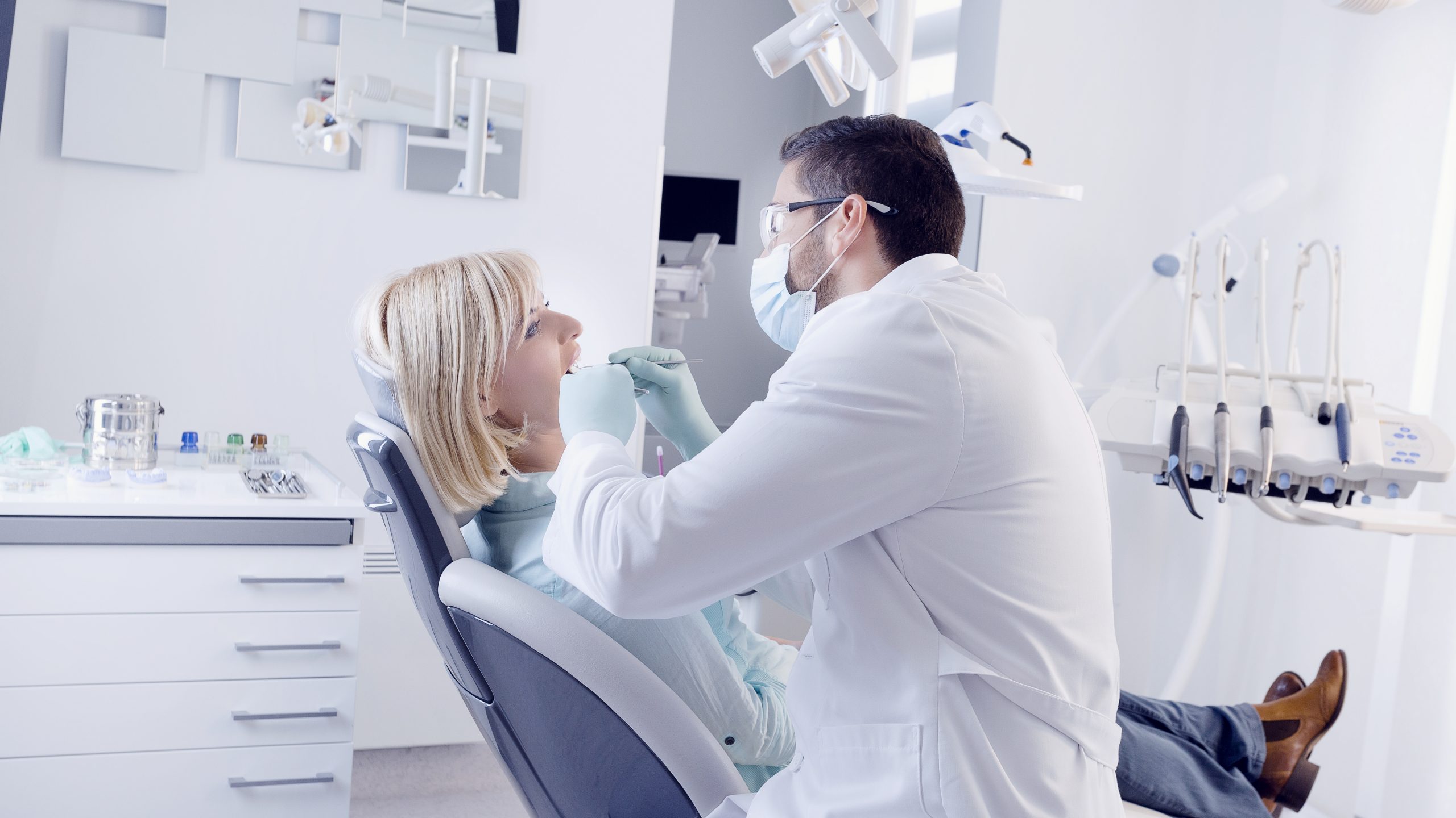 Dentist in Newhall, CA